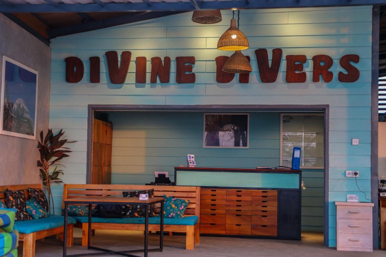 Divine Divers Gili Meno Exteriör bild