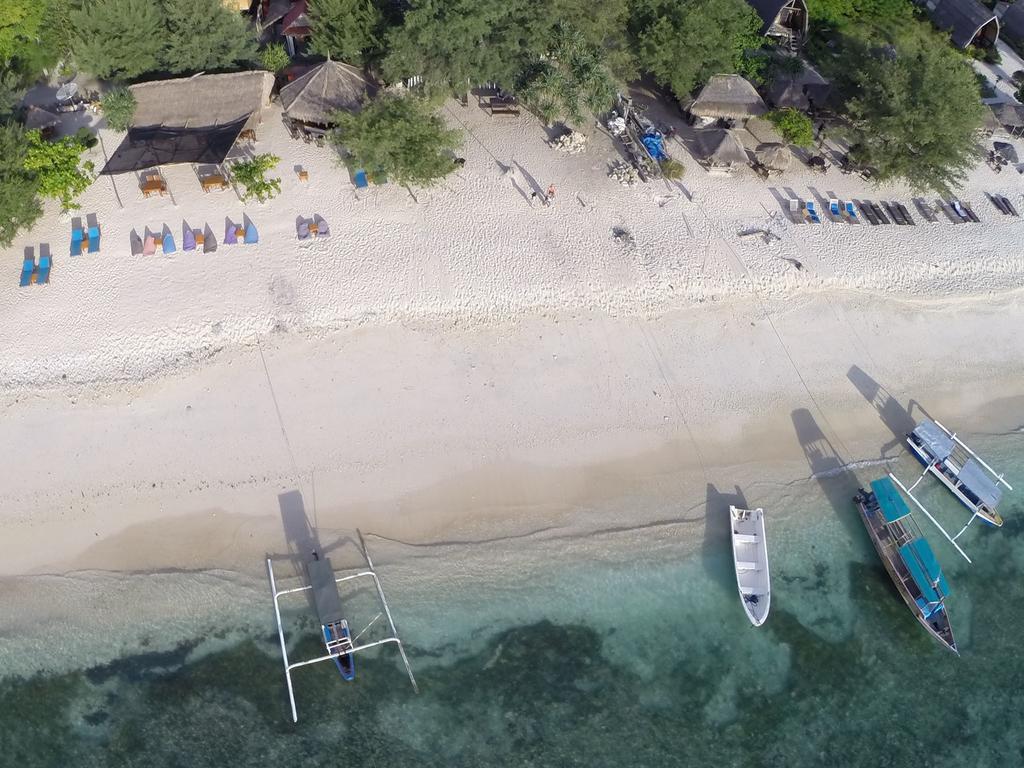 Divine Divers Gili Meno Exteriör bild