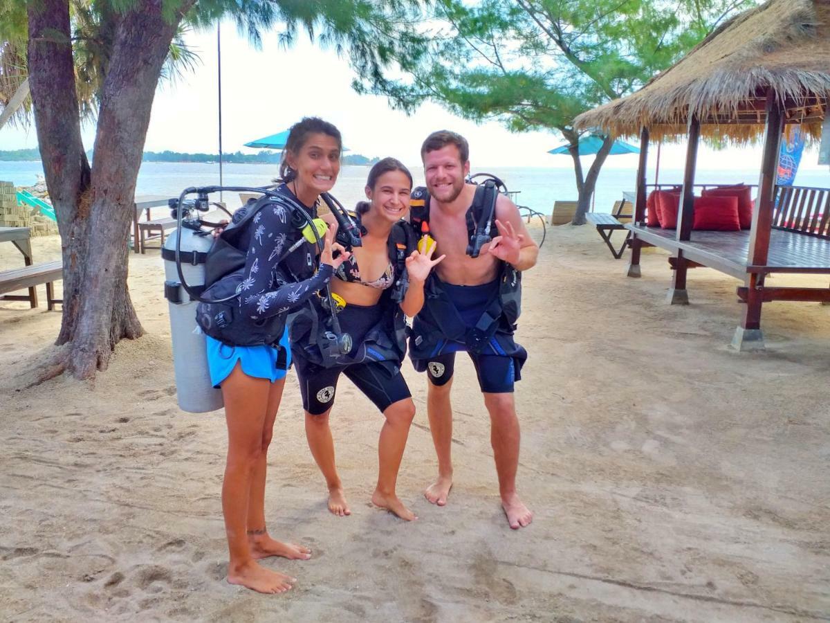 Divine Divers Gili Meno Exteriör bild