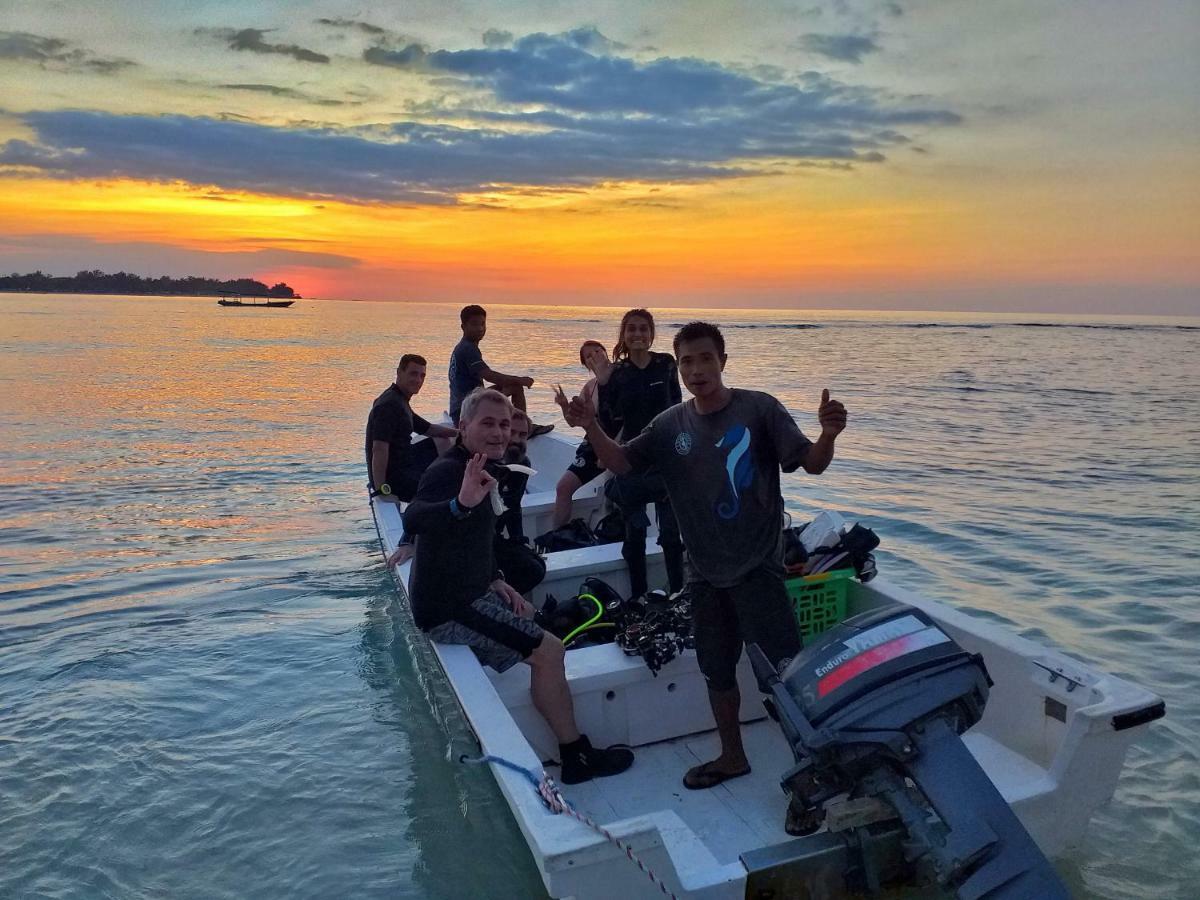 Divine Divers Gili Meno Exteriör bild